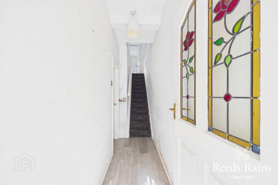 24 Castleton Gardens