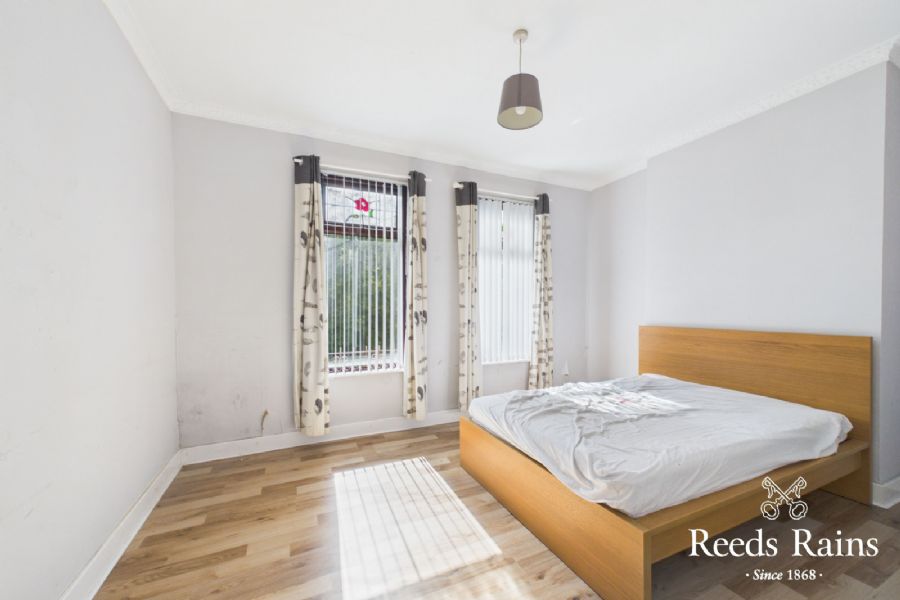 24 Castleton Gardens