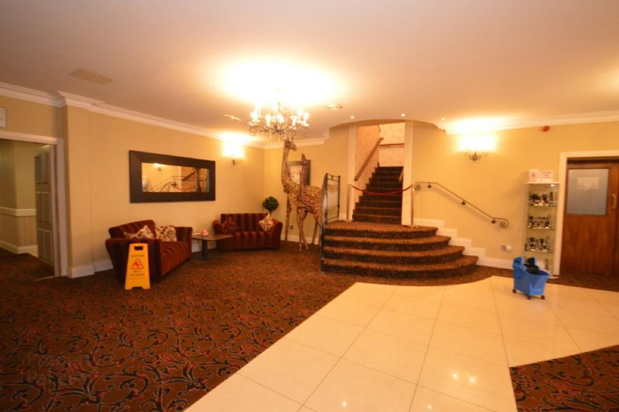 Glen Eden Hotel, 2 Main Street