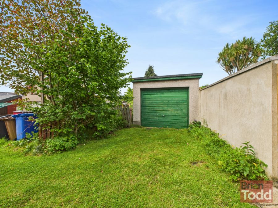 8 Parkmount Avenue