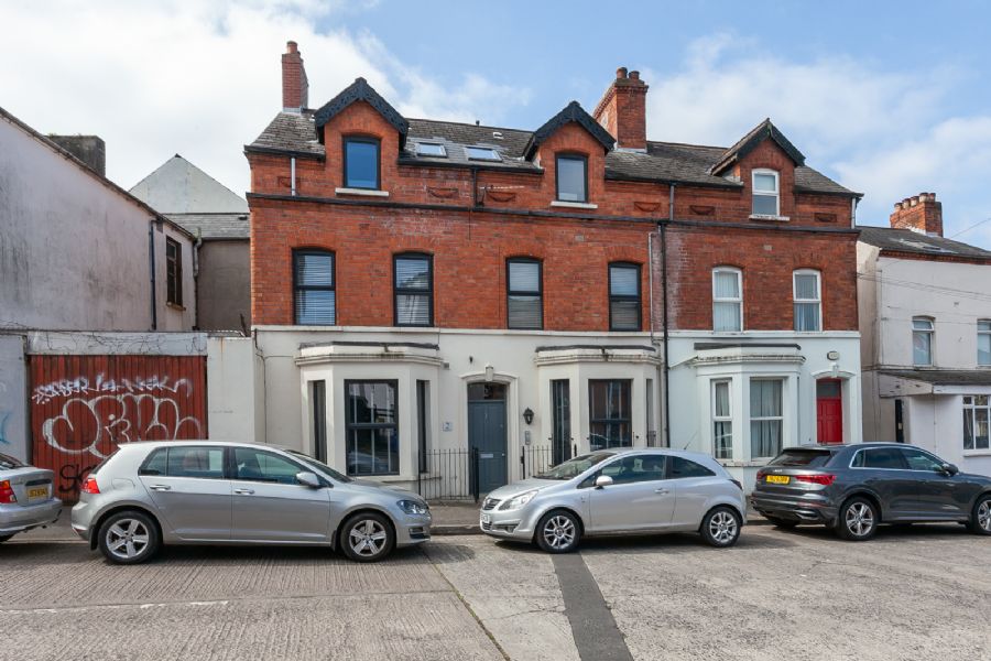 Flat C 2 Surrey Street
