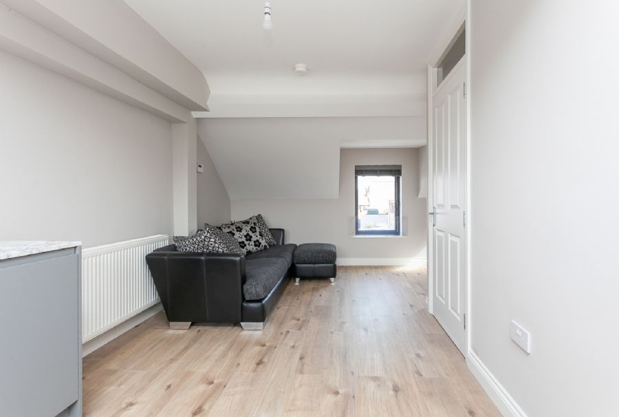 Flat C 2 Surrey Street