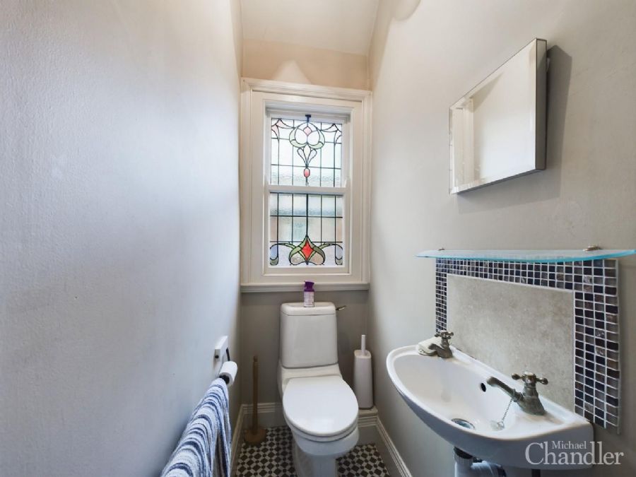 Apt 3 Moyallon Gardens, 25 Annadale Avenue