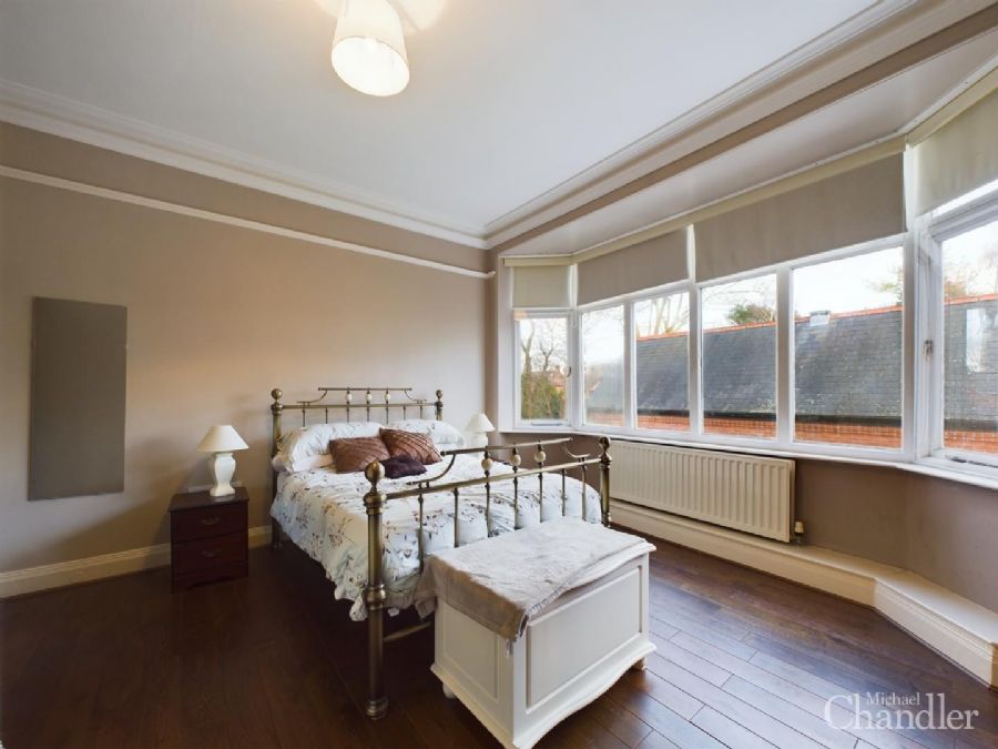 Apt 3 Moyallon Gardens, 25 Annadale Avenue