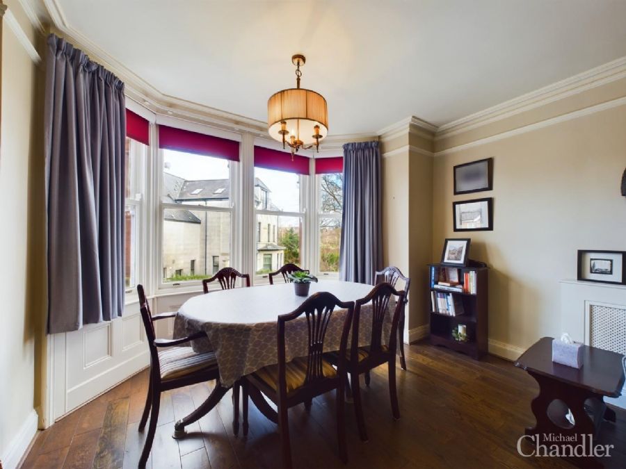 Apt 3 Moyallon Gardens, 25 Annadale Avenue