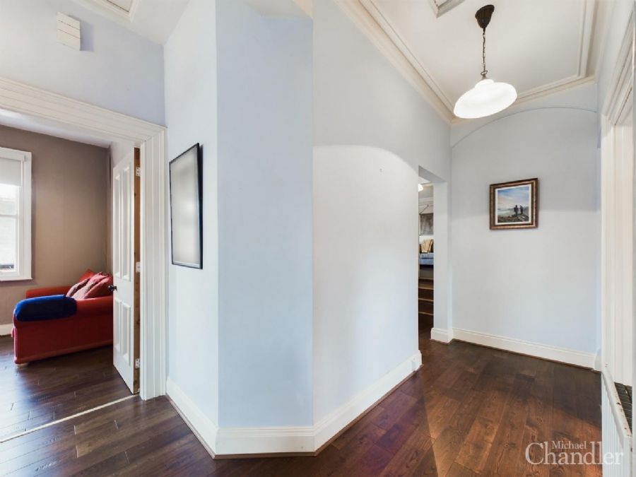 Apt 3 Moyallon Gardens, 25 Annadale Avenue