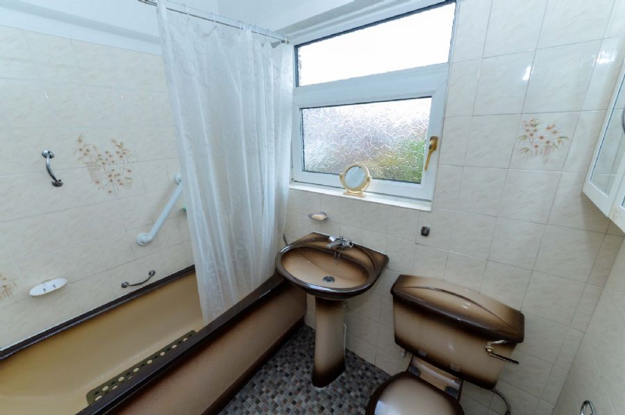 2 Bloomfield Park West