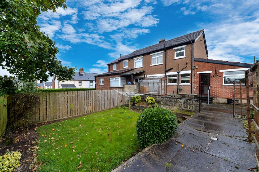 2 Bloomfield Park West
