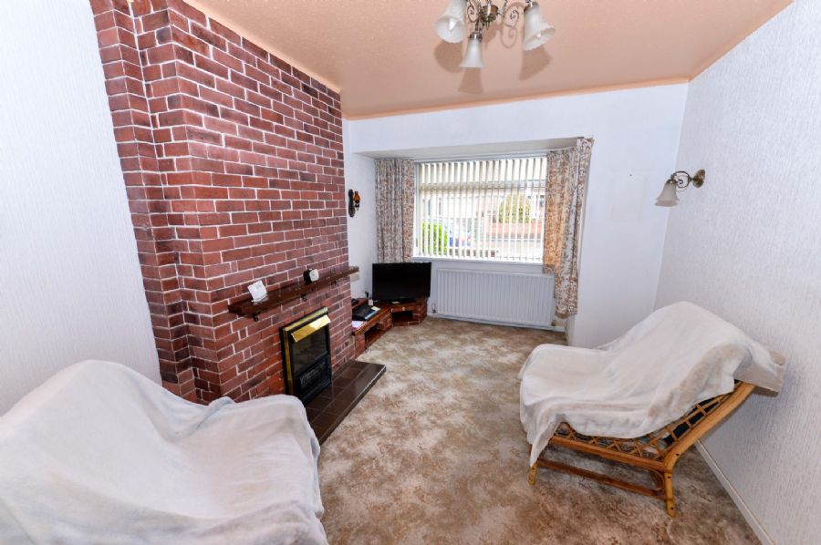 2 Bloomfield Park West