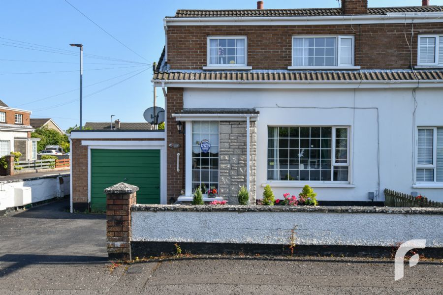 1 Lisbane Gardens