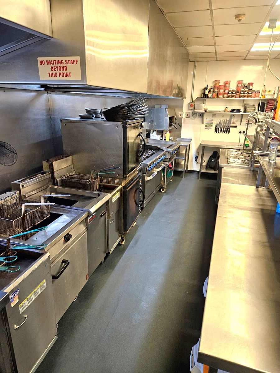 Portmor Bar/restaurant, Blackwatertown