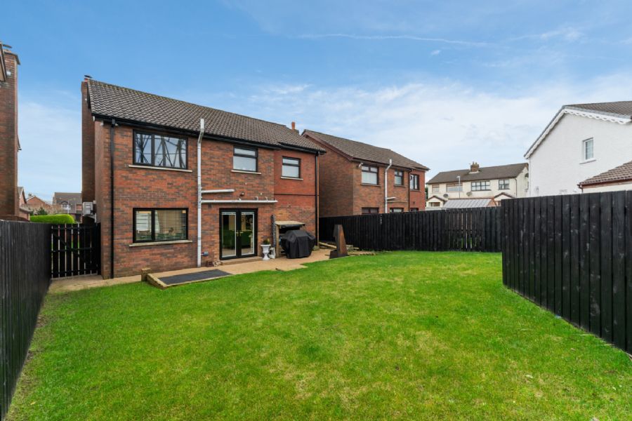 17 Glencroft Gardens