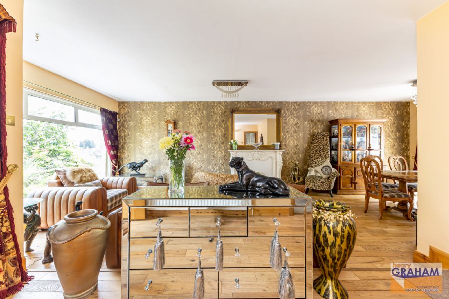 14 Moss Road
