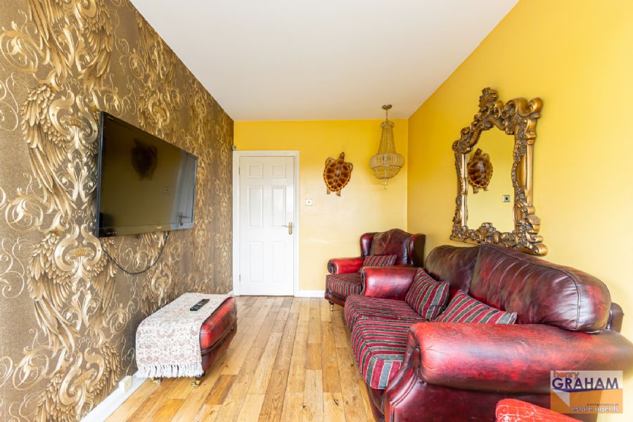 14 Moss Road