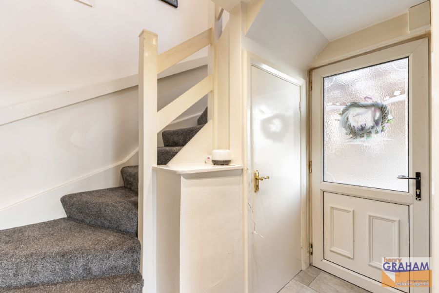 14 Moss Road