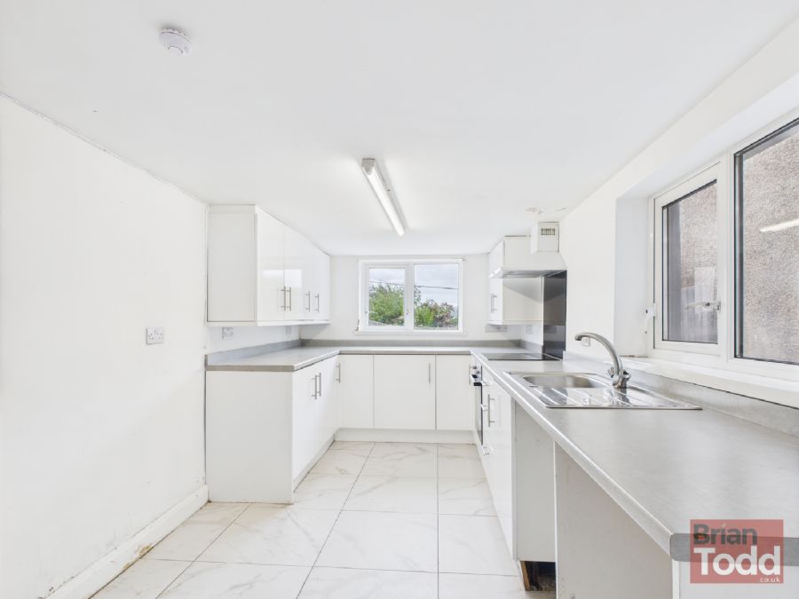 15 Victoria Road