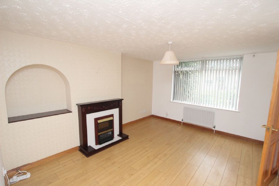 7 Finner Walk