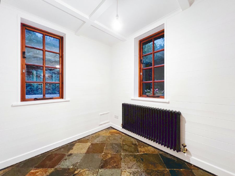 Hazelwood Cottage, 48 Antrim Road