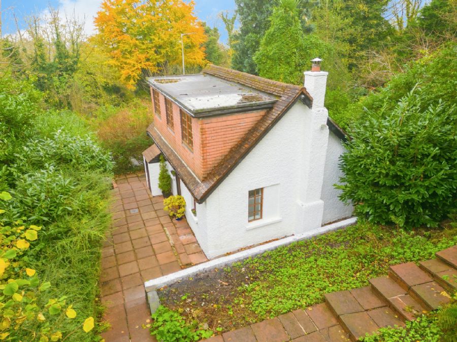 Hazelwood Cottage, 48 Antrim Road