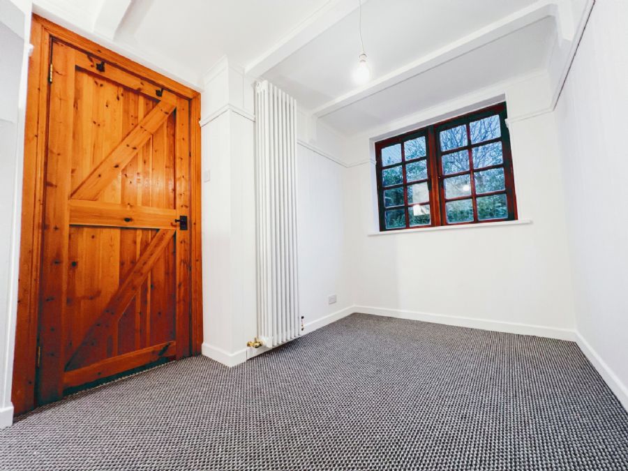 Hazelwood Cottage, 48 Antrim Road
