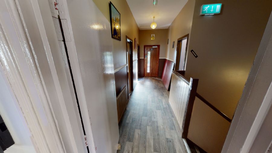 Milltown Manor Pub/restaurant & Apartments, Tempo