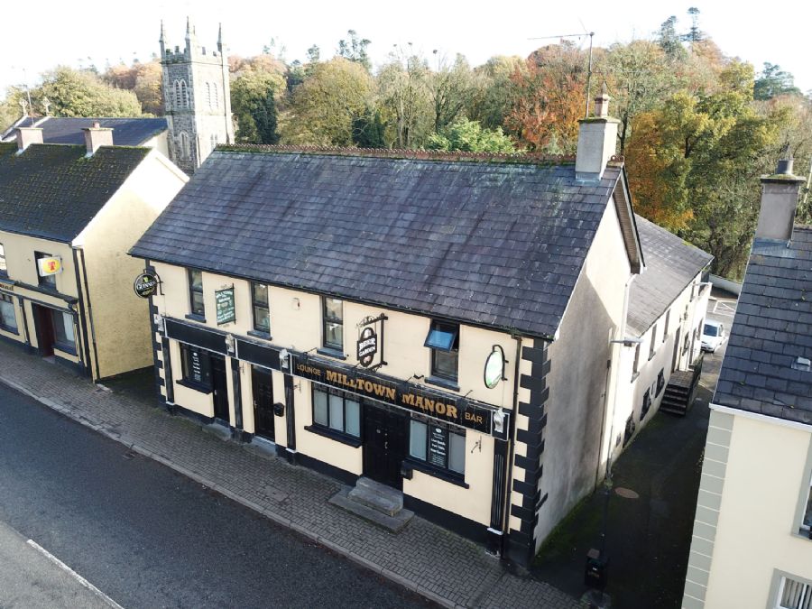 Milltown Manor Pub/restaurant & Apartments, Tempo
