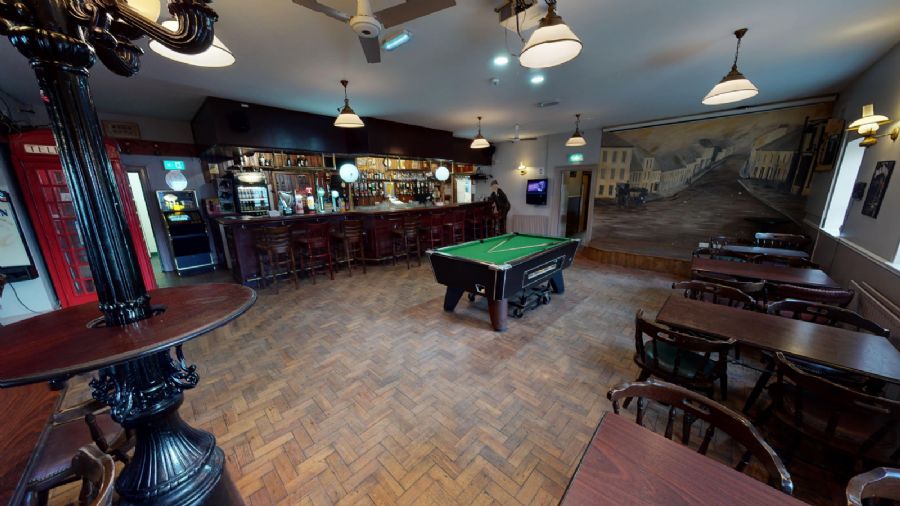 Milltown Manor Pub/restaurant & Apartments, Tempo