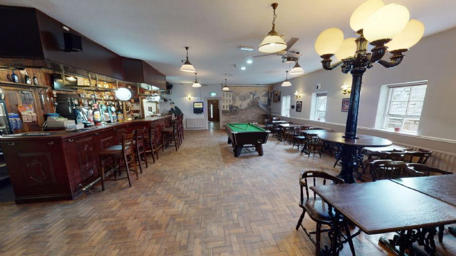 Milltown Manor Pub/restaurant & Apartments, Tempo
