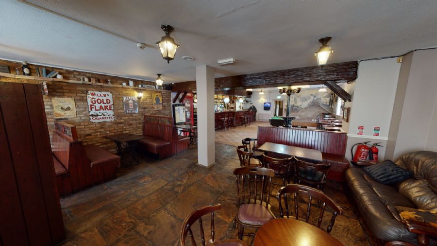Milltown Manor Pub/restaurant & Apartments, Tempo