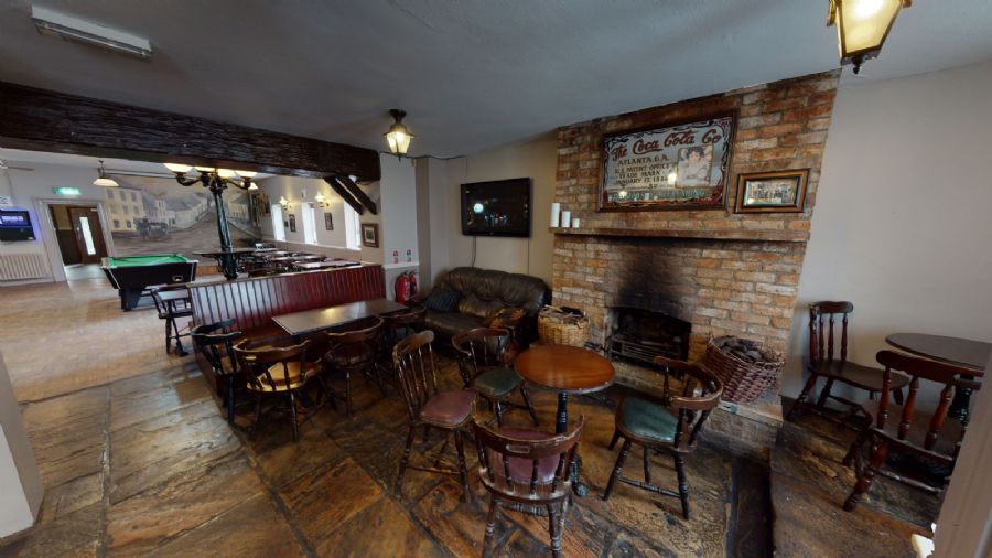 Milltown Manor Pub/restaurant & Apartments, Tempo