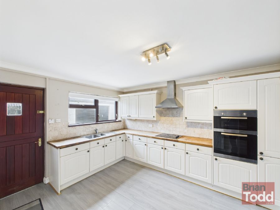 1 Parkmount Avenue
