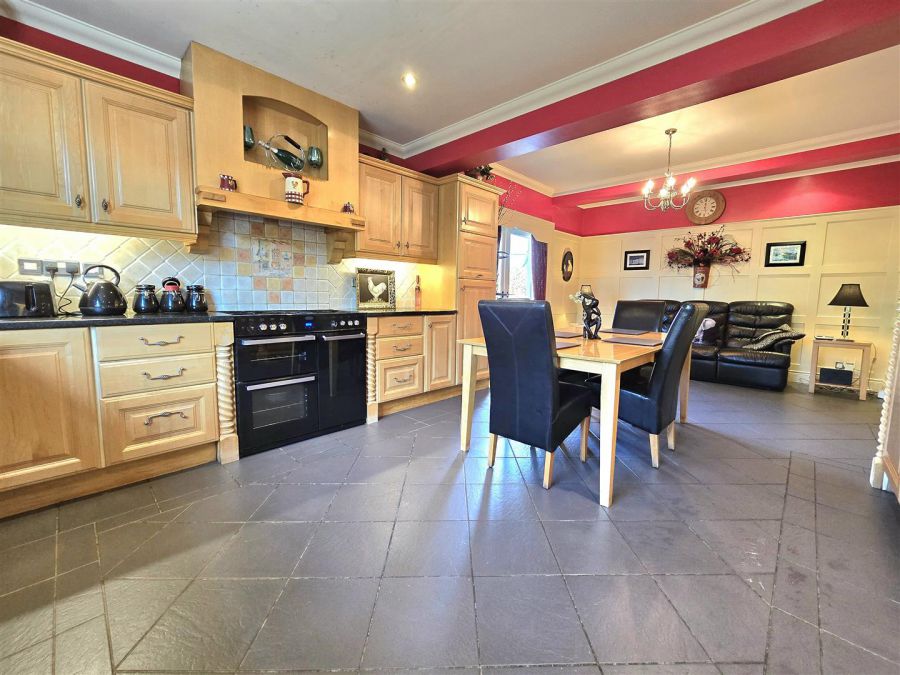 2 Old Antrim Road
