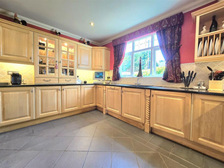 2 Old Antrim Road