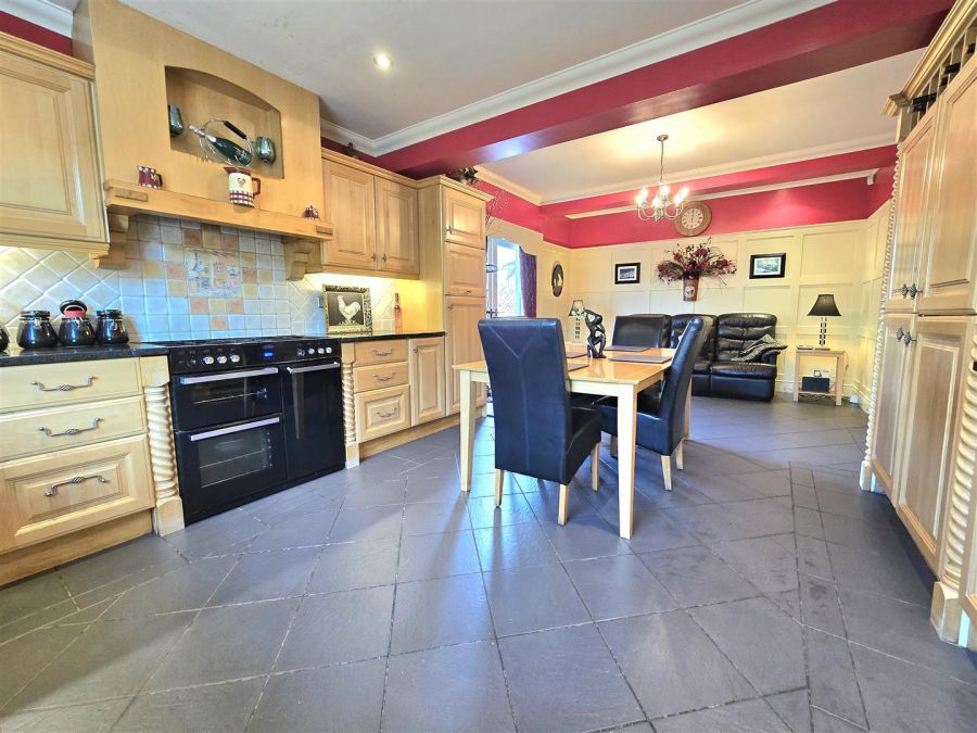 2 Old Antrim Road