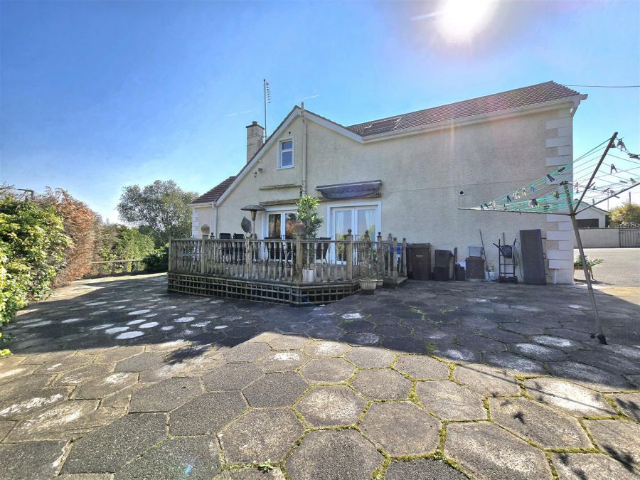 2 Old Antrim Road