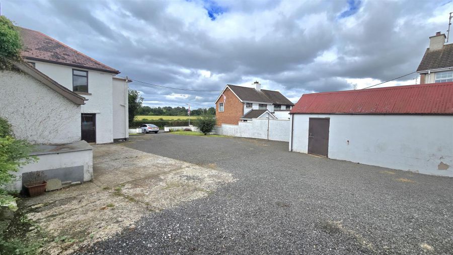 11 Kildrum Road