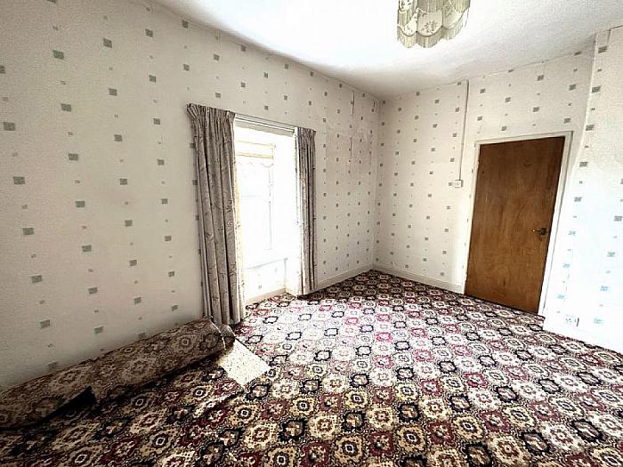 8 Dromore Street