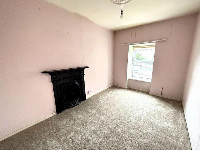 8 Dromore Street