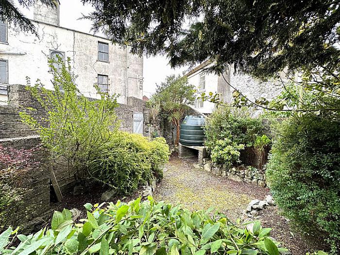 8 Dromore Street