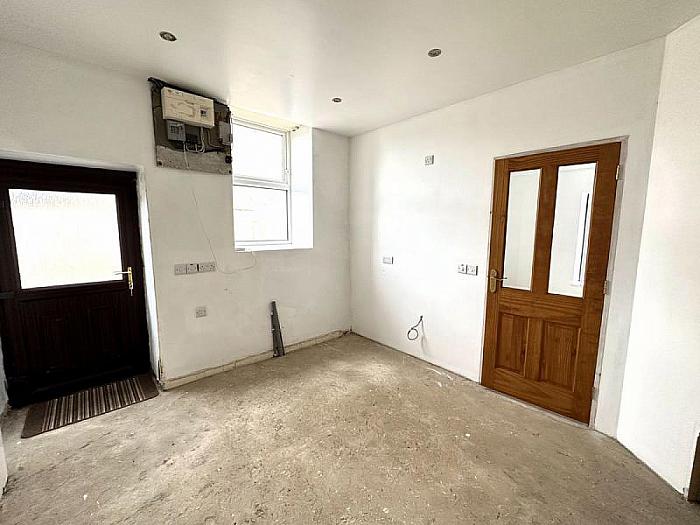 8 Dromore Street