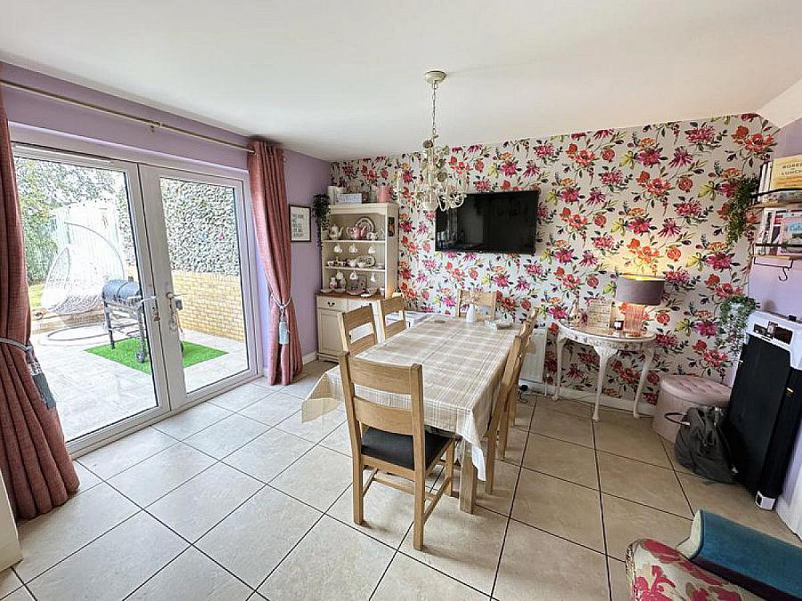 69 Oak Lodge