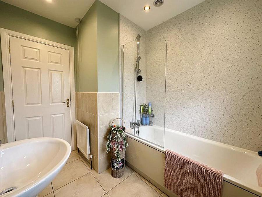 69 Oak Lodge