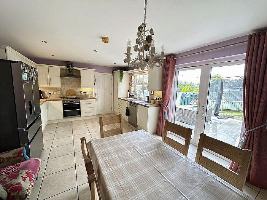 69 Oak Lodge