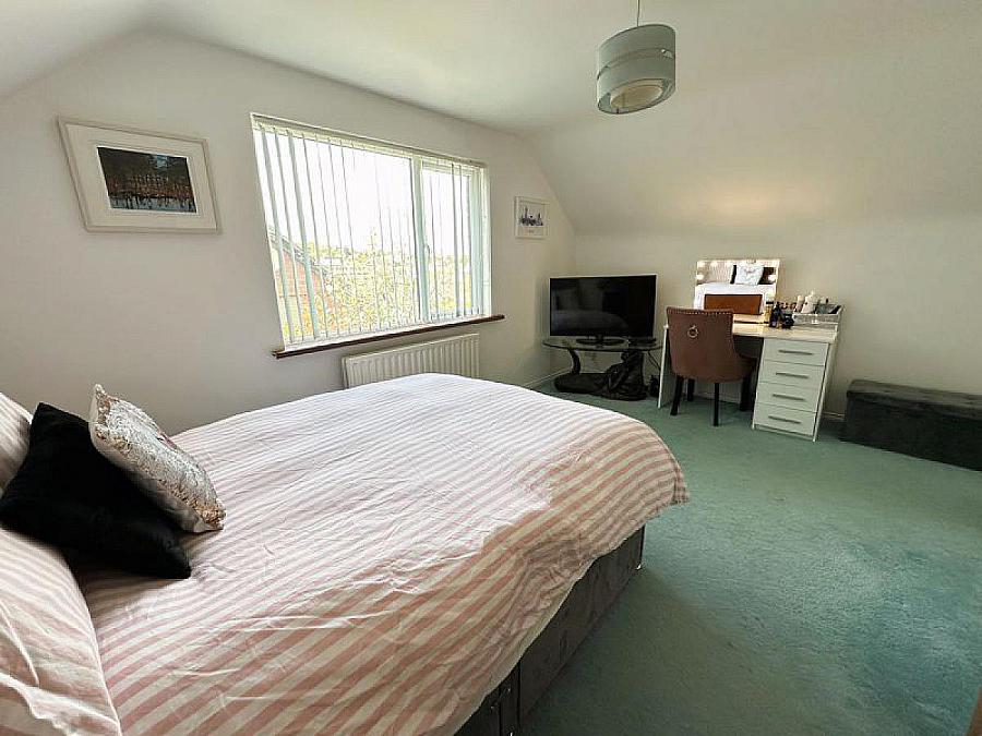 53 Thornhill