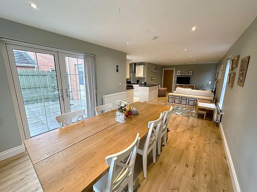 21 Scarvagh Heights