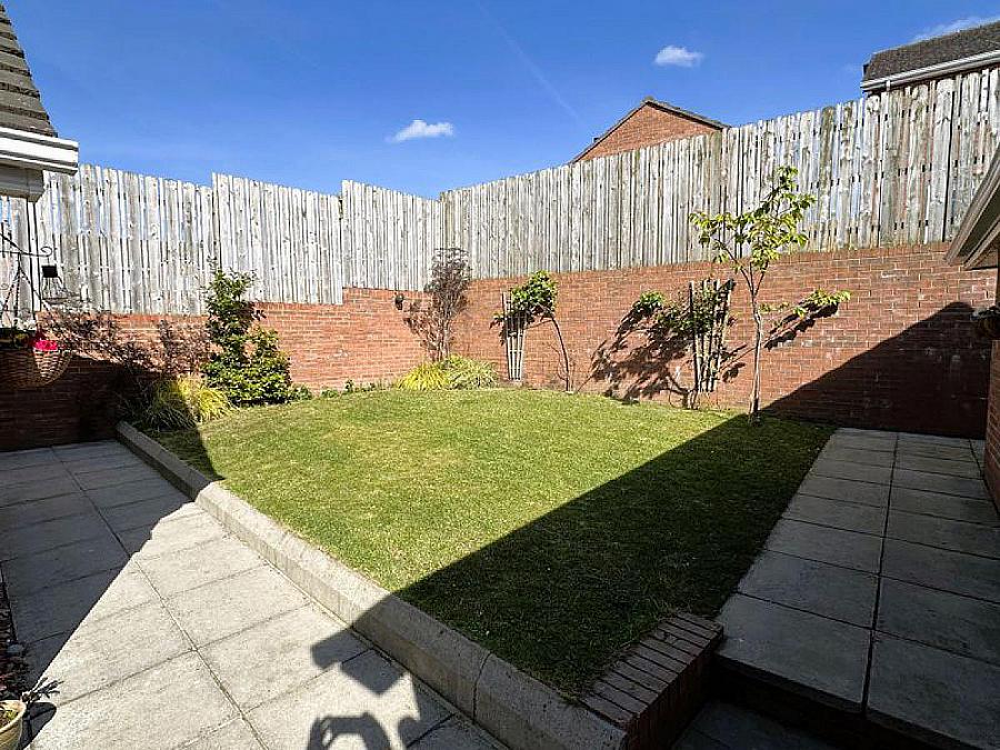 21 Scarvagh Heights