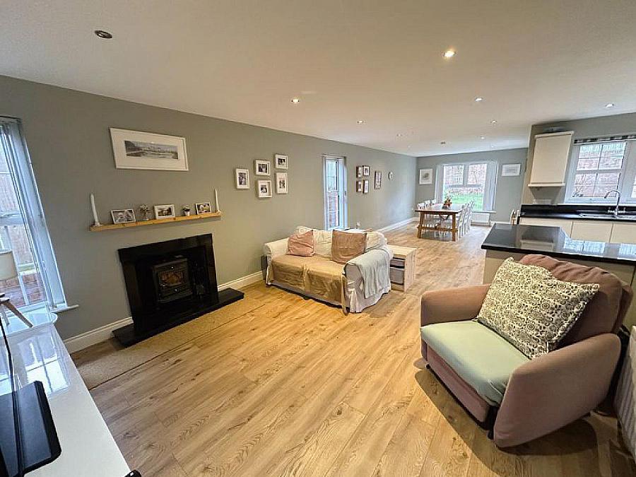 21 Scarvagh Heights