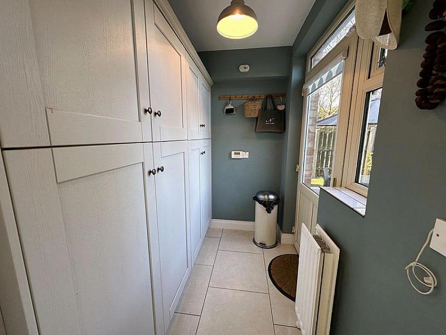 5 Moorlands Court