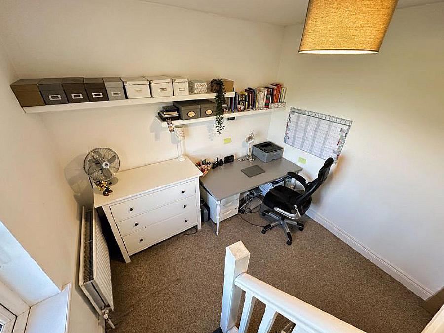 5 Moorlands Court