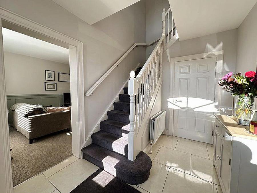 5 Moorlands Court